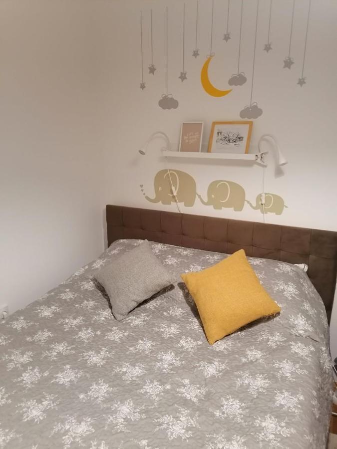 Anka Apartman Σμεντέρεβο Εξωτερικό φωτογραφία