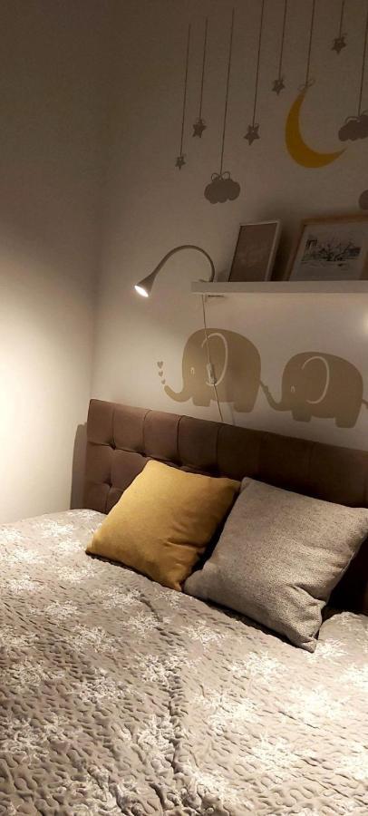 Anka Apartman Σμεντέρεβο Εξωτερικό φωτογραφία